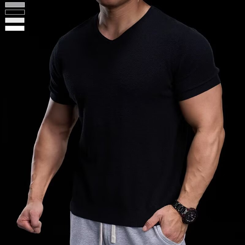 Ademend gebreid T-shirt met V-hals