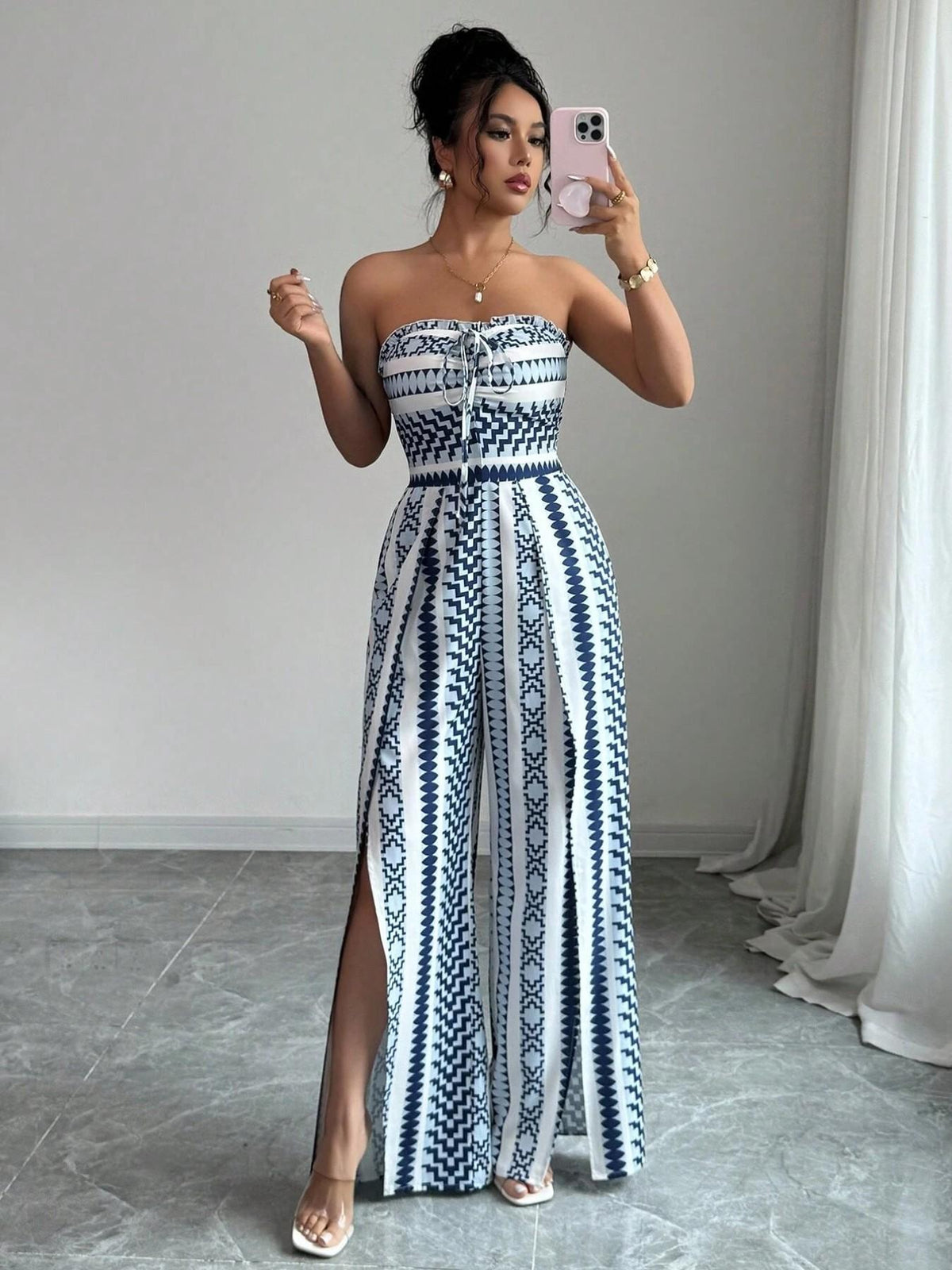 👗💙Geometrische Jumpsuit met halterhals & zijsplit –  Perfect voor strand, kantoor & avond🔥✨