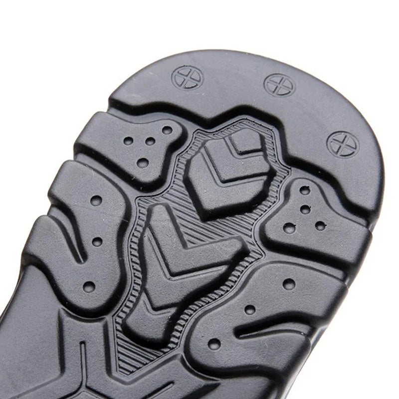 Lichtgewicht sandalen met zachte zool en holle mesh