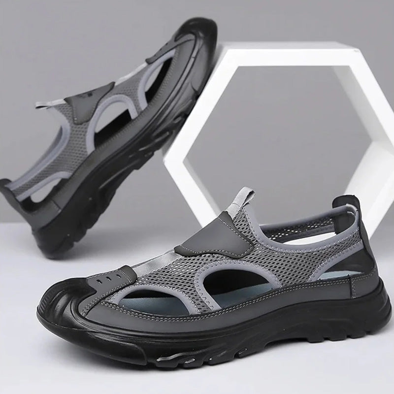 Lichtgewicht sandalen met zachte zool en holle mesh