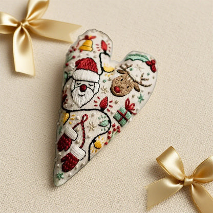 Hartvormig handgeborduurd kerstpakket