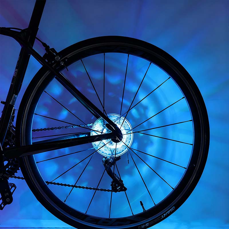 ✨ LED-fietswielnaaflamp voor nachtelijk fietsen