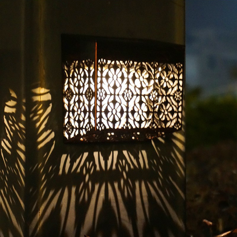 Solar LED Wandlamp met Opengewerkt Design voor Tuin & Pad