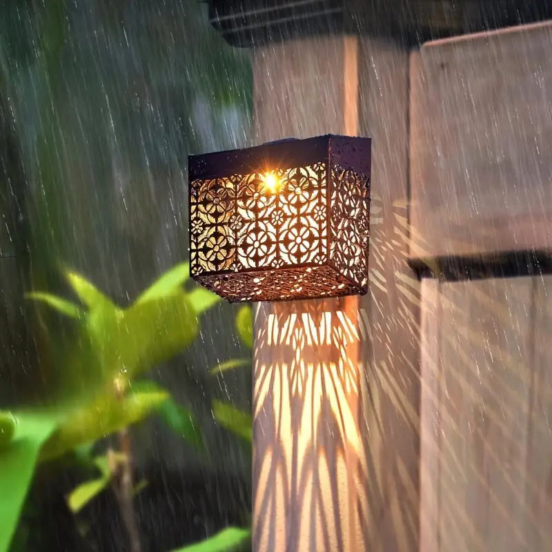 Solar LED Wandlamp met Opengewerkt Design voor Tuin & Pad