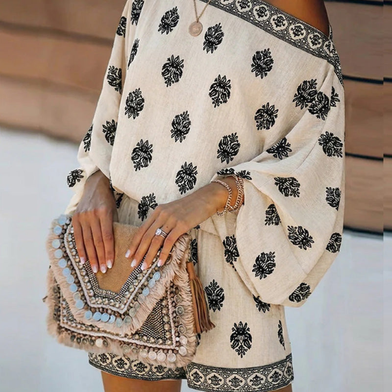 Bohemian jumpsuitset met schoudervrije pasvorm en print