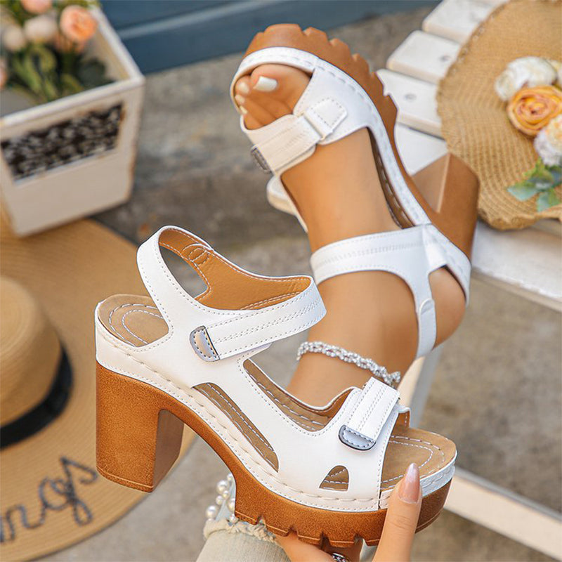 Dames zomersandalen met plateau en één band