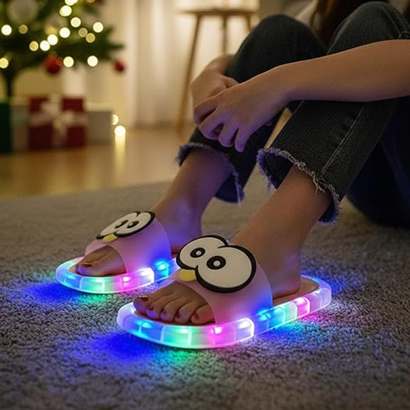 👣Schattige pantoffels met cartoonmotieven die oplichten