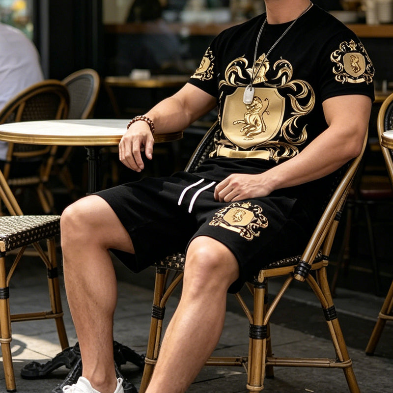 👕50% KORTING NU!👑 Heren Gouden Wapen Print T-Shirt & Shorts Set – Stijlvol, Ademend & Perfect voor Casual Zomerdagen of Sportieve Looks 🩳