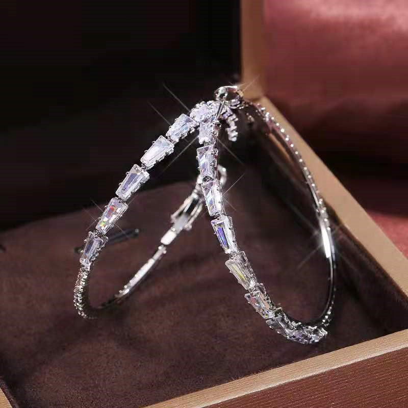 Schitterende Cubic Zirconia Creolen voor Dames