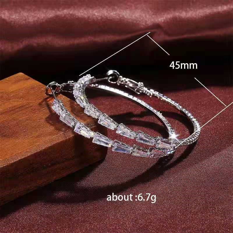 Schitterende Cubic Zirconia Creolen voor Dames