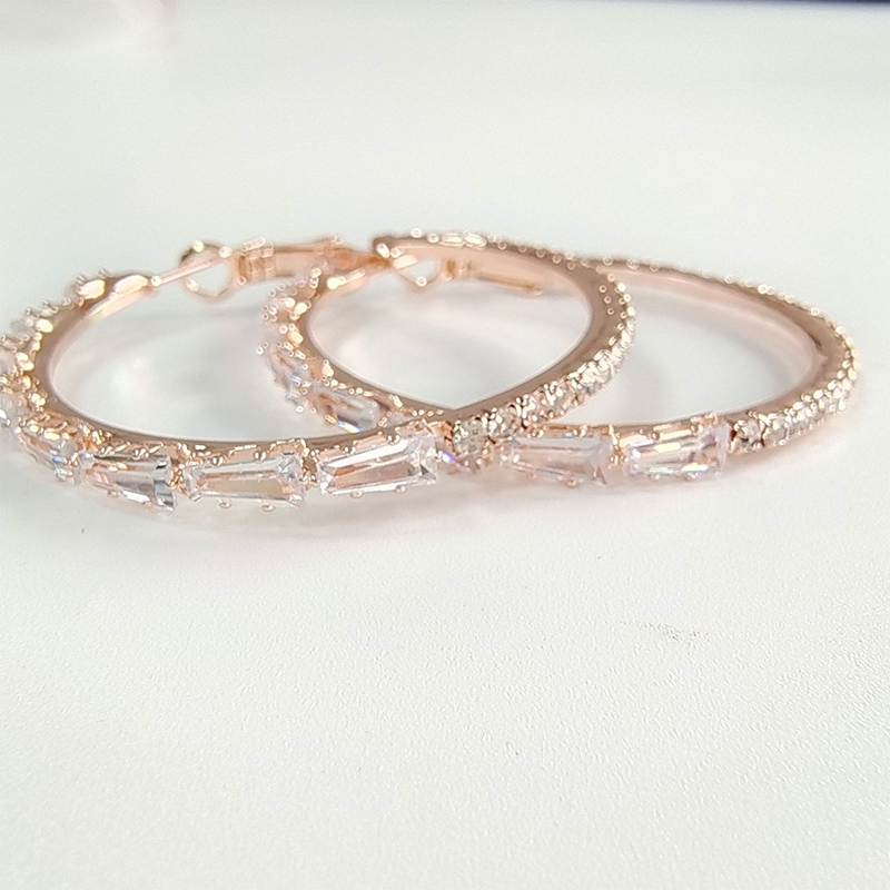 Schitterende Cubic Zirconia Creolen voor Dames