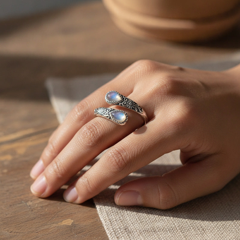 Vintage Verstelbare Open Ring met Druppelvormige Lichtgevende Zirkonia