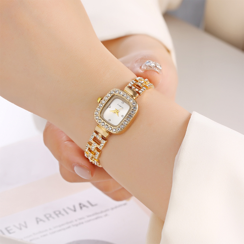 poeak™ Dames Trekkoord Armband Horloge Vierkant Quartz – Kristal & Tijdloos Elegant