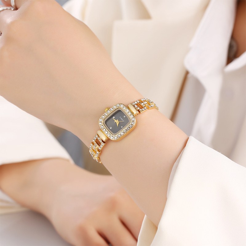 poeak™ Dames Trekkoord Armband Horloge Vierkant Quartz – Kristal & Tijdloos Elegant