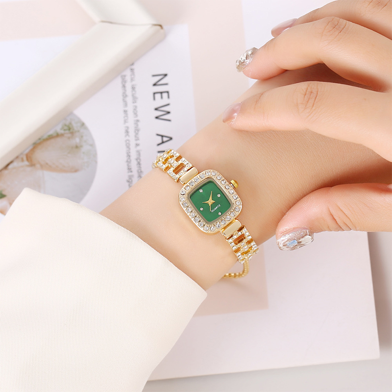 poeak™ Dames Trekkoord Armband Horloge Vierkant Quartz – Kristal & Tijdloos Elegant
