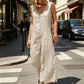 Mouwloze damesjumpsuit met V-hals en knoopsluiting aan de voorkant
