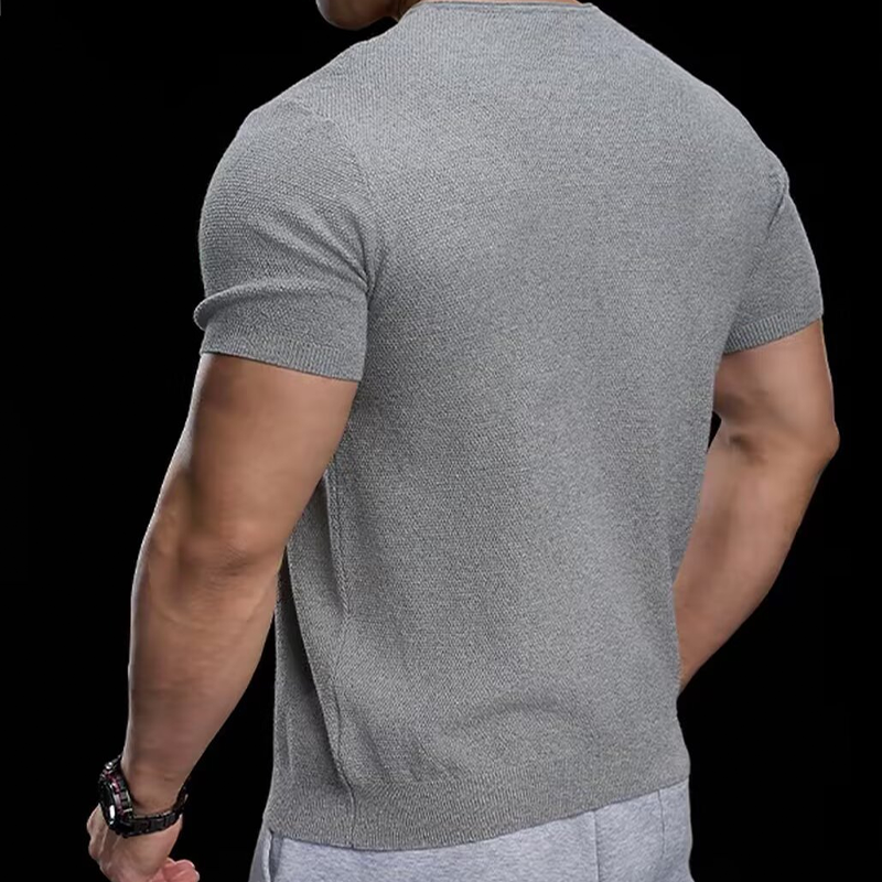 Ademend gebreid T-shirt met V-hals