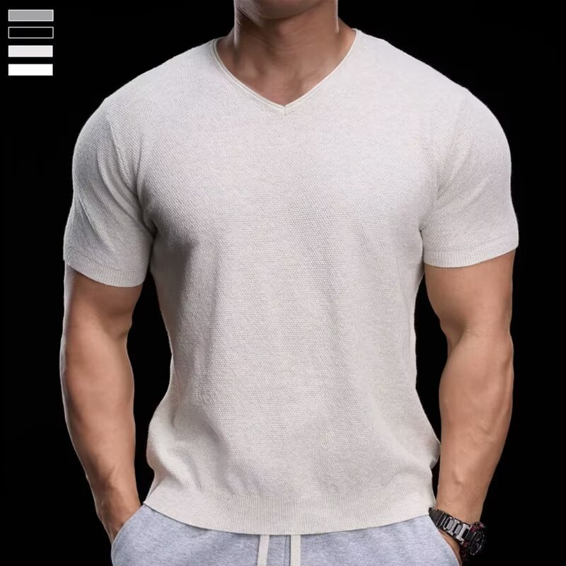 Ademend gebreid T-shirt met V-hals