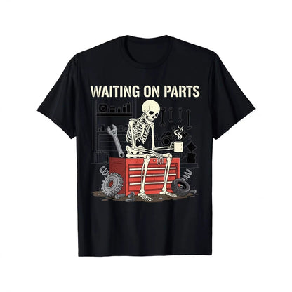 🛠️ 2026 Uitverkoop — Meer dan 46.000 verkocht! 💀 Waiting On Parts Funny Skeleton Auto Mechanic Technician T-Shirt – Humoristisch autowerkplaats ontwerp 🔧