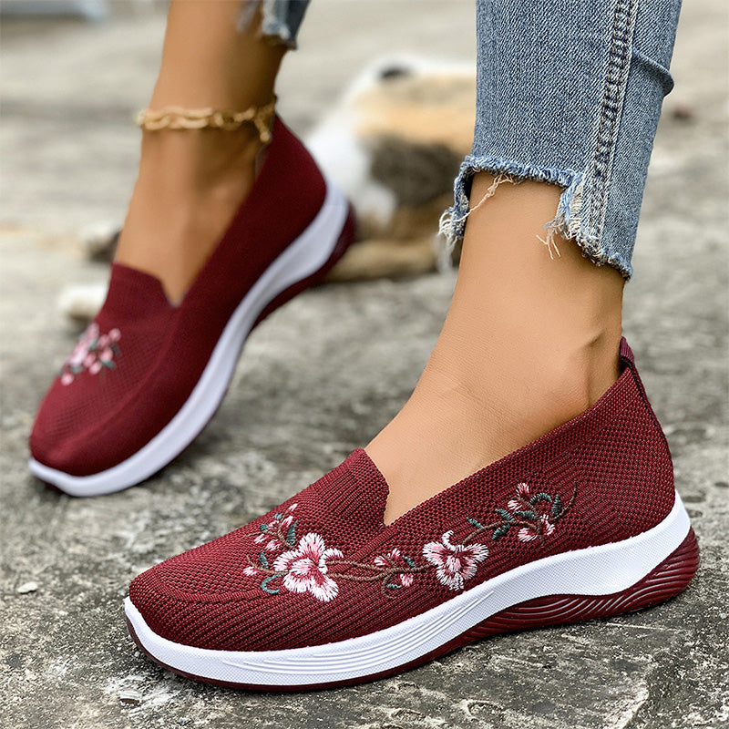 Dames instapschoenen met bloemenborduursel en mesh