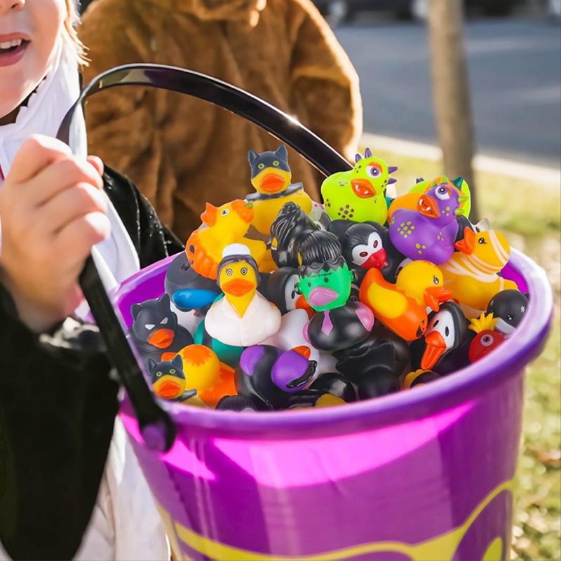 🦆 50% KORTING! 🎃 Halloween Eend Badspeelgoed voor Kinderen – Zacht PVC – 6×5,5×5,5 cm – Schattig & Drijvend voor Bad & Feest