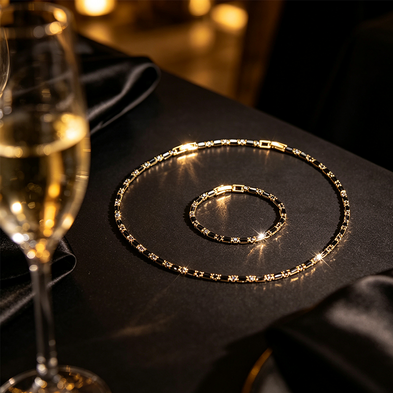 💥Ketting en armband als bijpassende set met zirkonia-stenen – Vergulde Koperen Sieradenset | Geometrische Schakels | Verstelbaar 40+5,5 cm | Gegalvaniseerd ✨💍
