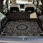 🚗🏵️ 50% KORTING! Nooit meer een schuivende of vieze kofferbakmat! Deze universele mat met antislip-rug en kristalfluweel oppervlak beschermt je auto en blijft perfect liggen – stijlvol en makkelijk schoon te maken!