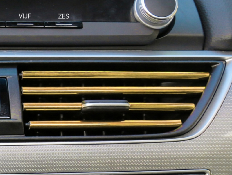 Sierstrips voor Autoventilatieroosters – Flexibele U-Vormige Interieurlijsten (10 of 20 Stuks)