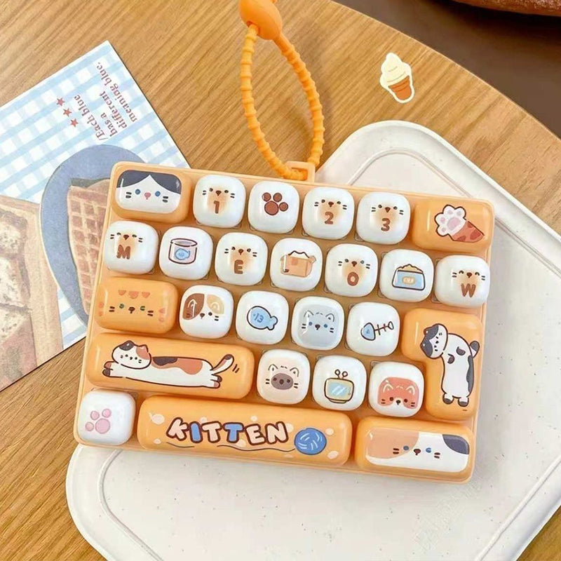 ⏳Tijdelijke Aanbieding⏰Schattige Toetsenbord Sleutelhanger Fidget Toy
